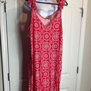 NWT Vince Camuto Red Patterned Sleeveless Maxi Dress